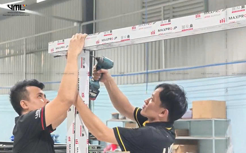 Cửa xếp trượt nhôm Maxpro hệ 80 - Cửa nhôm Việt Minh Long