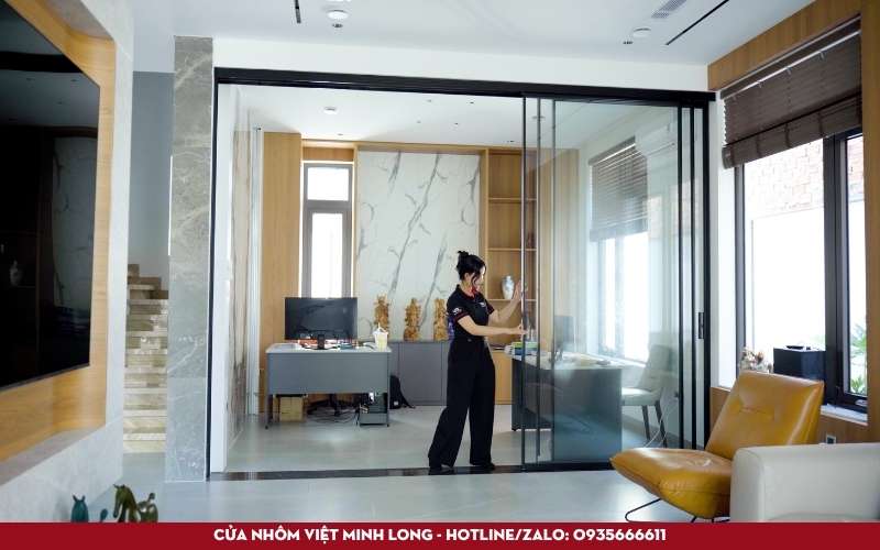 biệt thự 2 tầng mái nhật cửa nhôm
