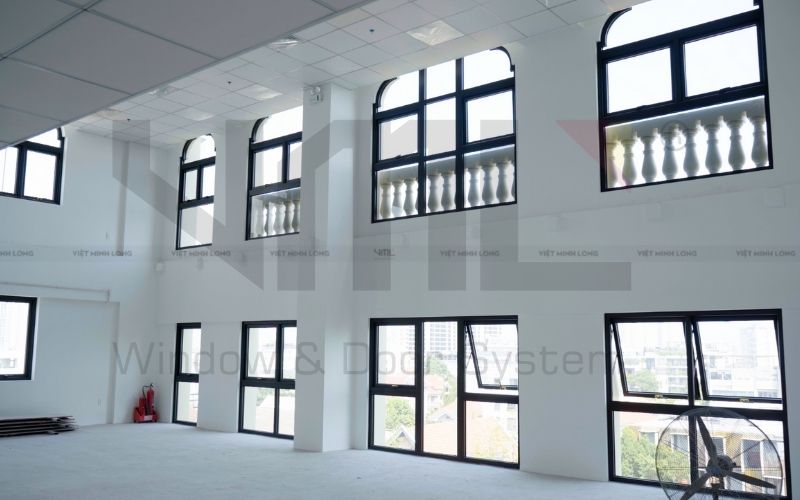 Tòa nhà văn phòng đẹp, hạng mục cửa nhôm kính cao cấp